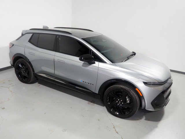 Used 2025 Chevrolet Equinox EV RS FWD image 10