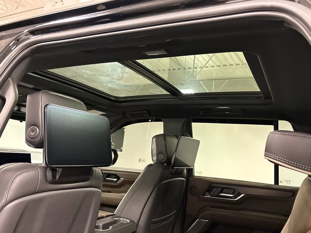 Used 2025 GMC Yukon Denali Ultimate w/ LPO, Floor Liner Package image 34