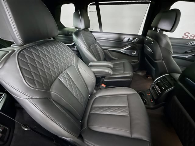 Used 2024 BMW ALPINA XB7 AWD/4WD image 30