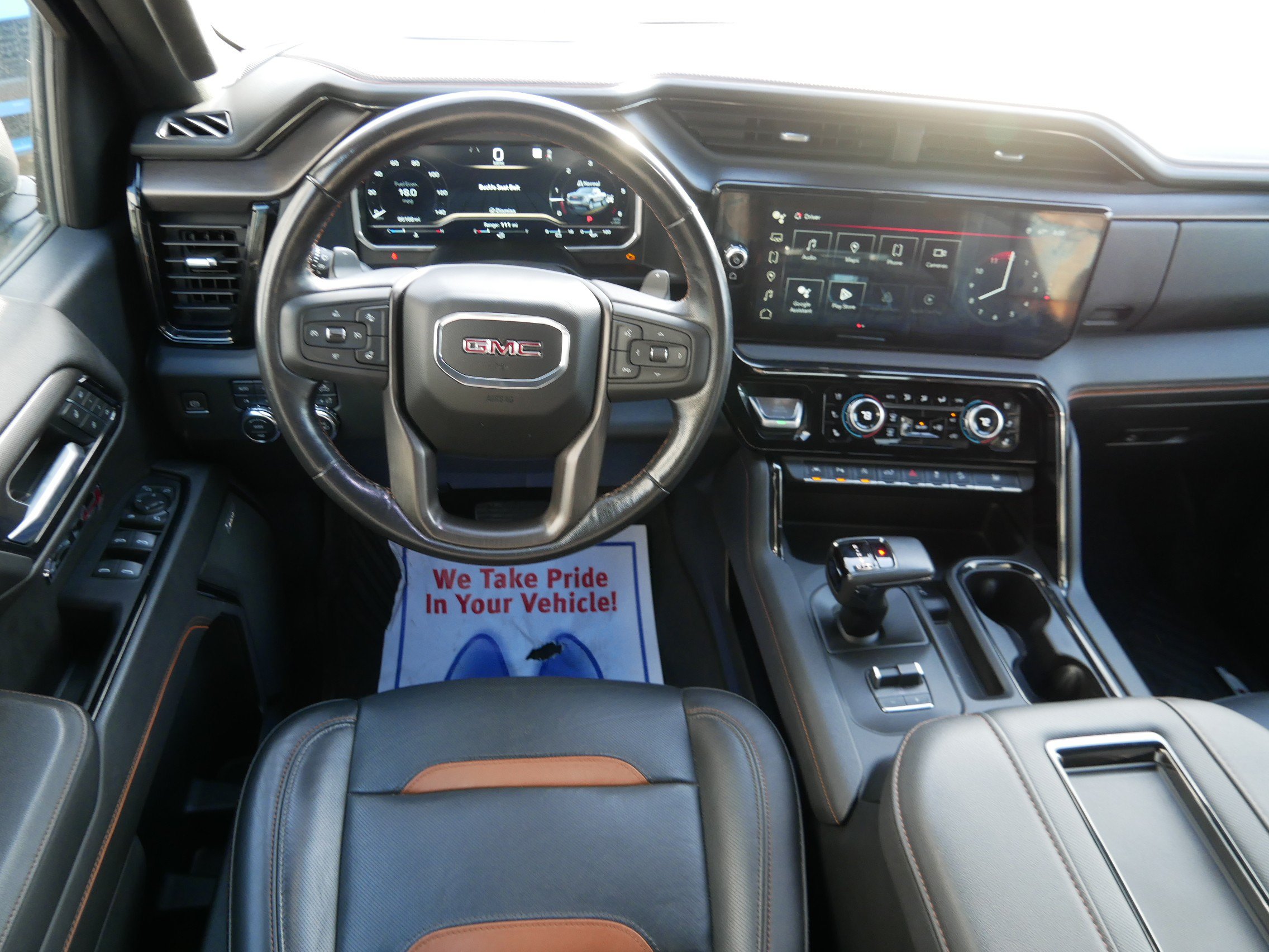 Used 2022 GMC Sierra 1500 AT4 w/ AT4 Premium Package AWD/4WD image 9