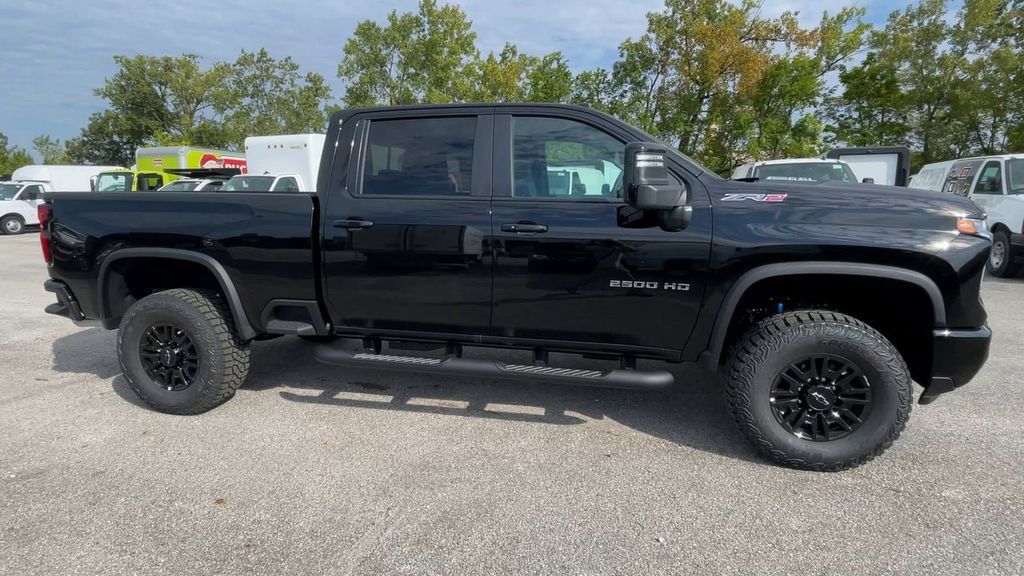 New 2026 Chevrolet Silverado 2500 ZR2 AWD/4WD image 3
