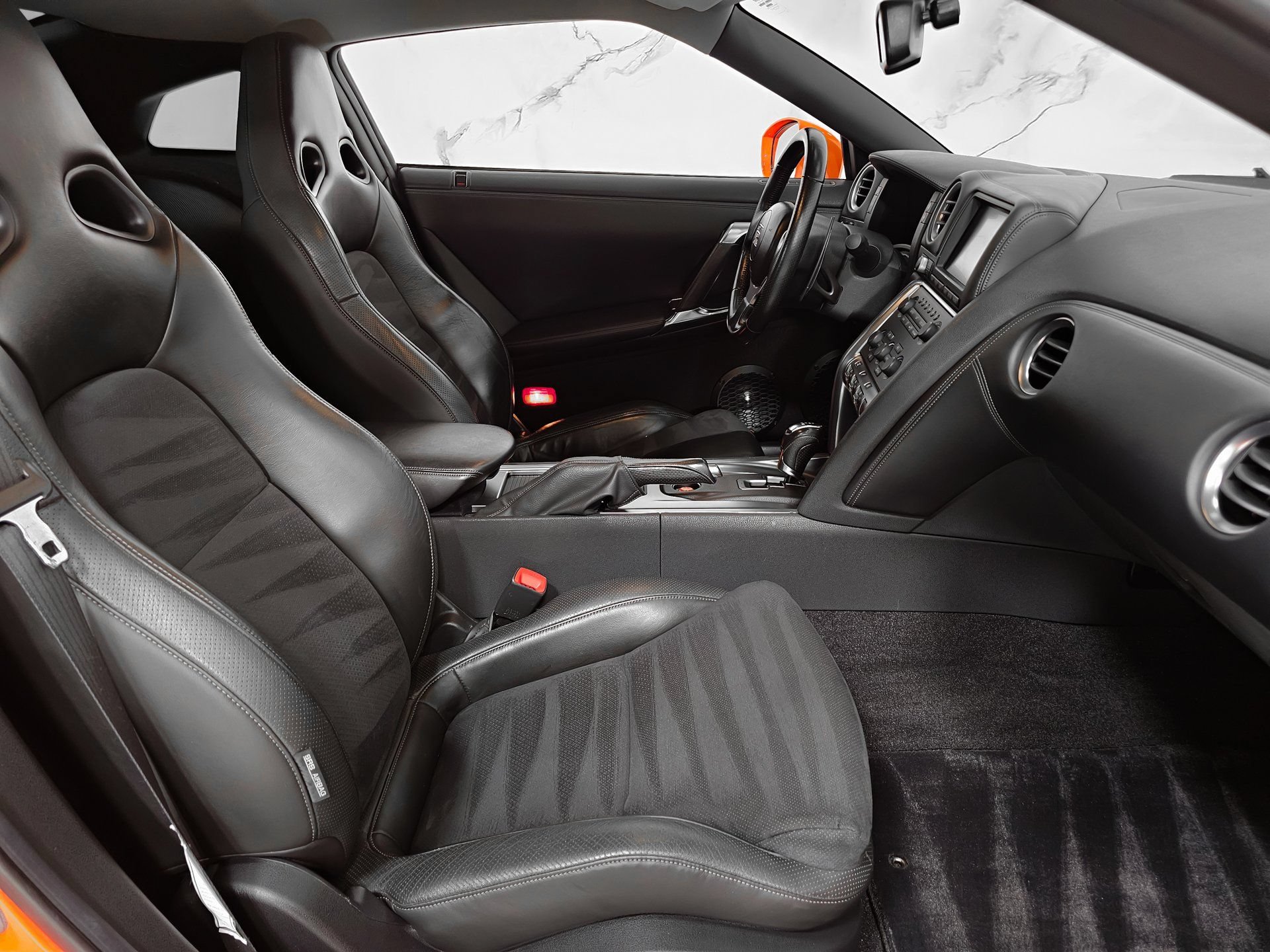 Used 2010 Nissan GT-R Premium AWD/4WD image 7
