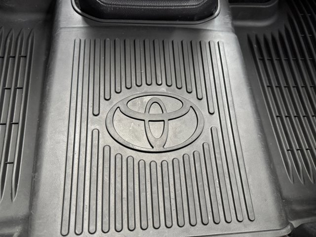 Certified 2024 Toyota Highlander XSE image 39