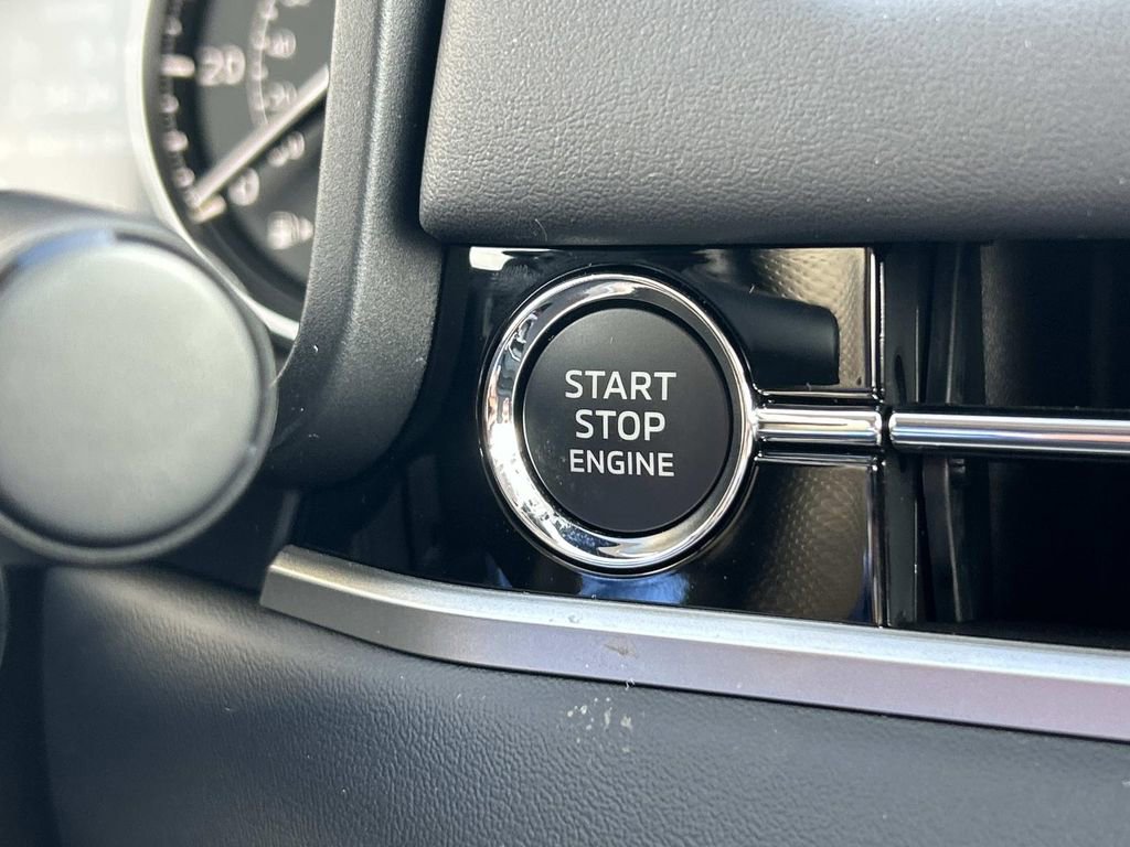 New 2026 Mitsubishi Outlander SE AWD/4WD image 32