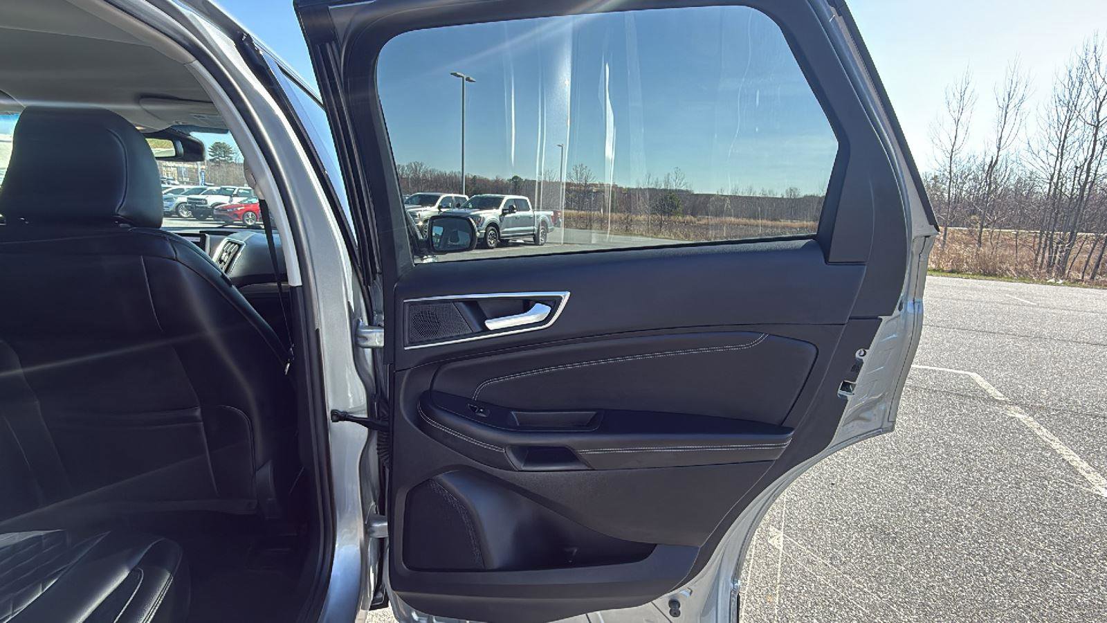 Used 2024 Ford Edge Titanium AWD/4WD image 18