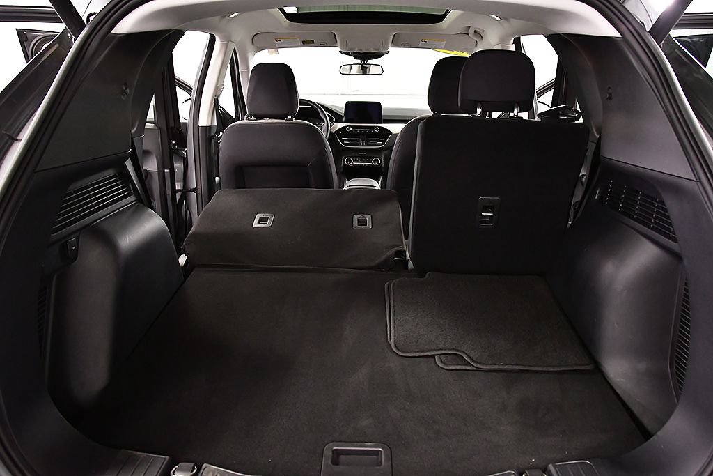 Used 2022 Ford Escape SE w/ SE Sport Appearance Package AWD/4WD image 33