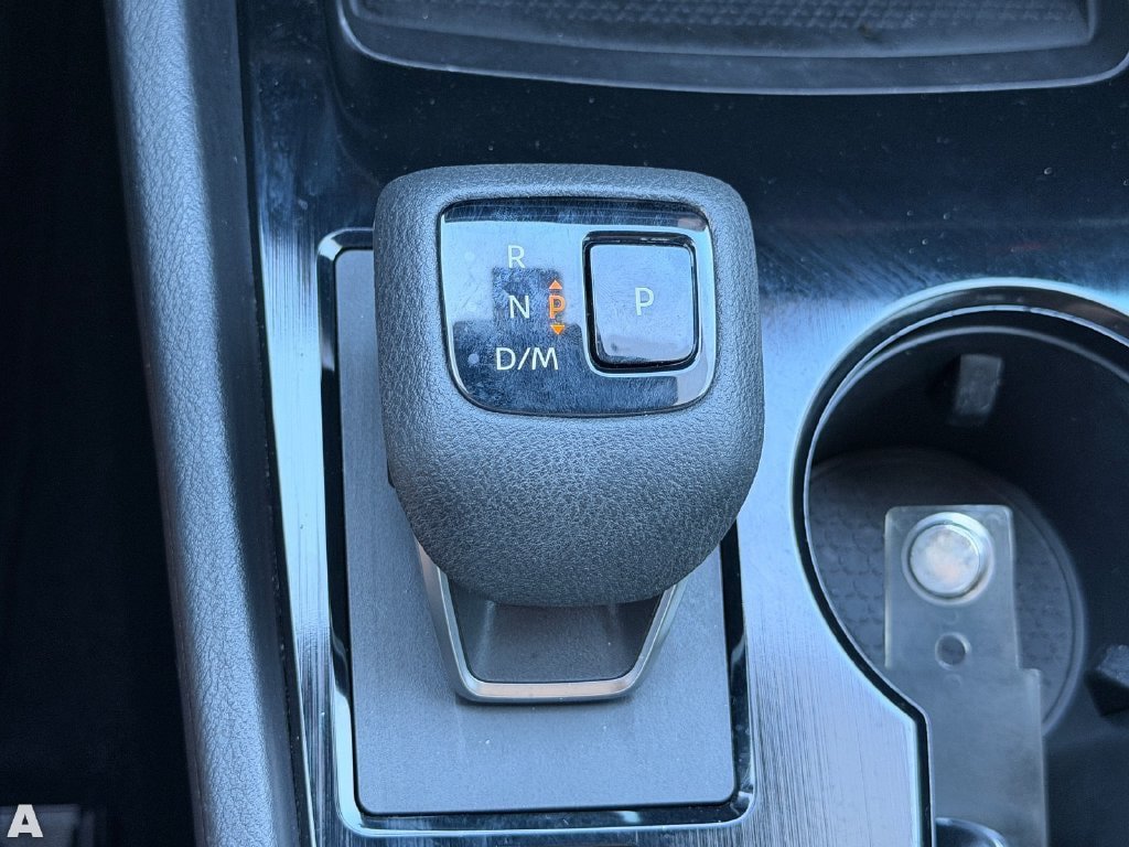 Used 2025 Nissan Rogue SV FWD image 26