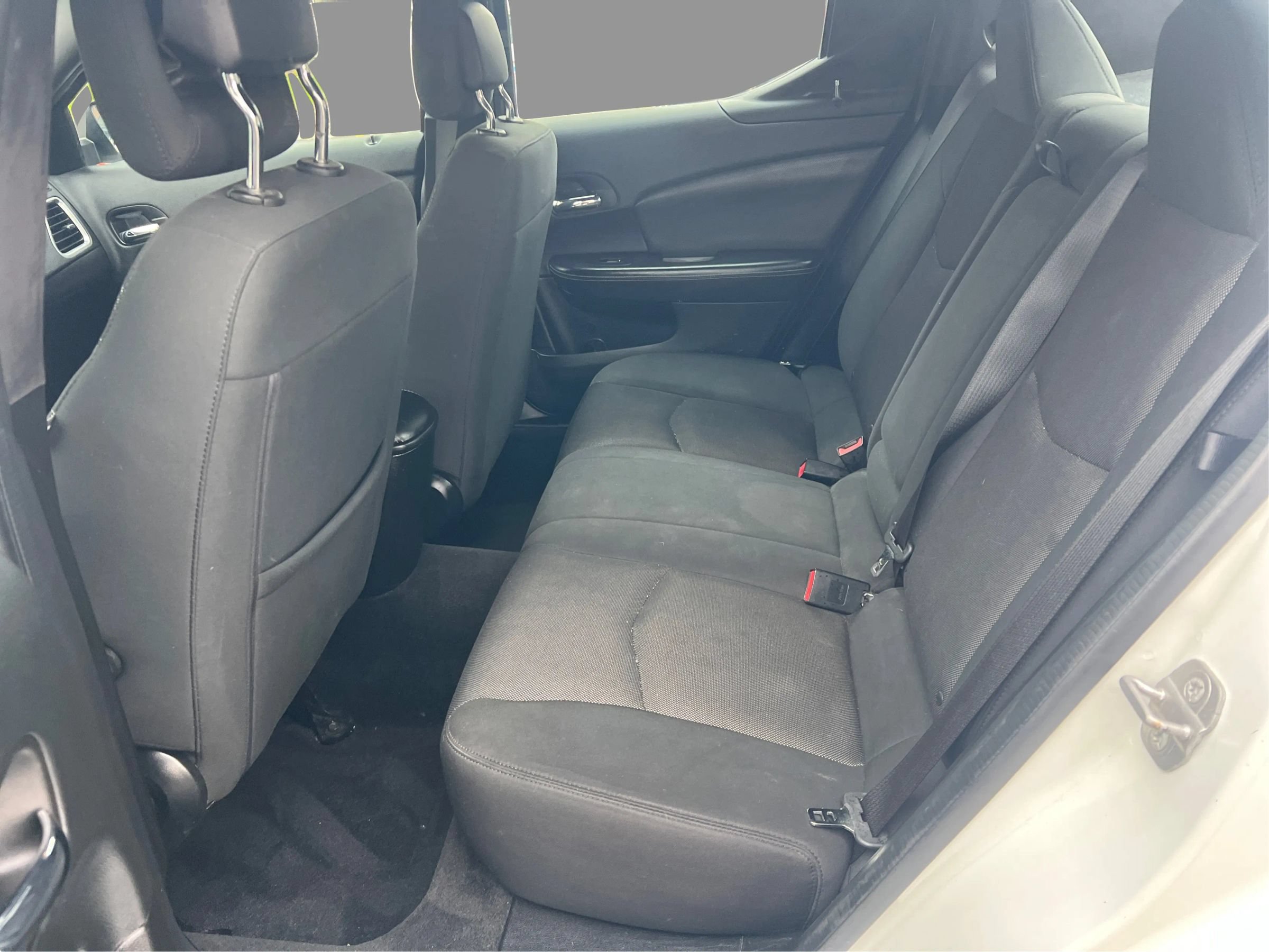 Used 2014 Dodge Avenger SE FWD image 11