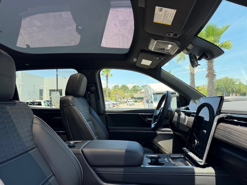 Used 2026 GMC Sierra EV Denali AWD/4WD image 22