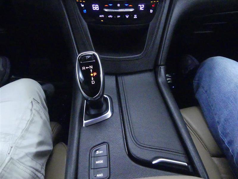 Used 2017 Cadillac XT5 Platinum AWD/4WD image 14