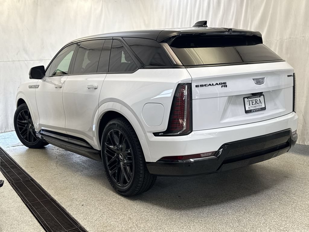 Used 2025 Cadillac Escalade IQ Sport 2 w/ LPO, ONYX Package AWD/4WD image 8