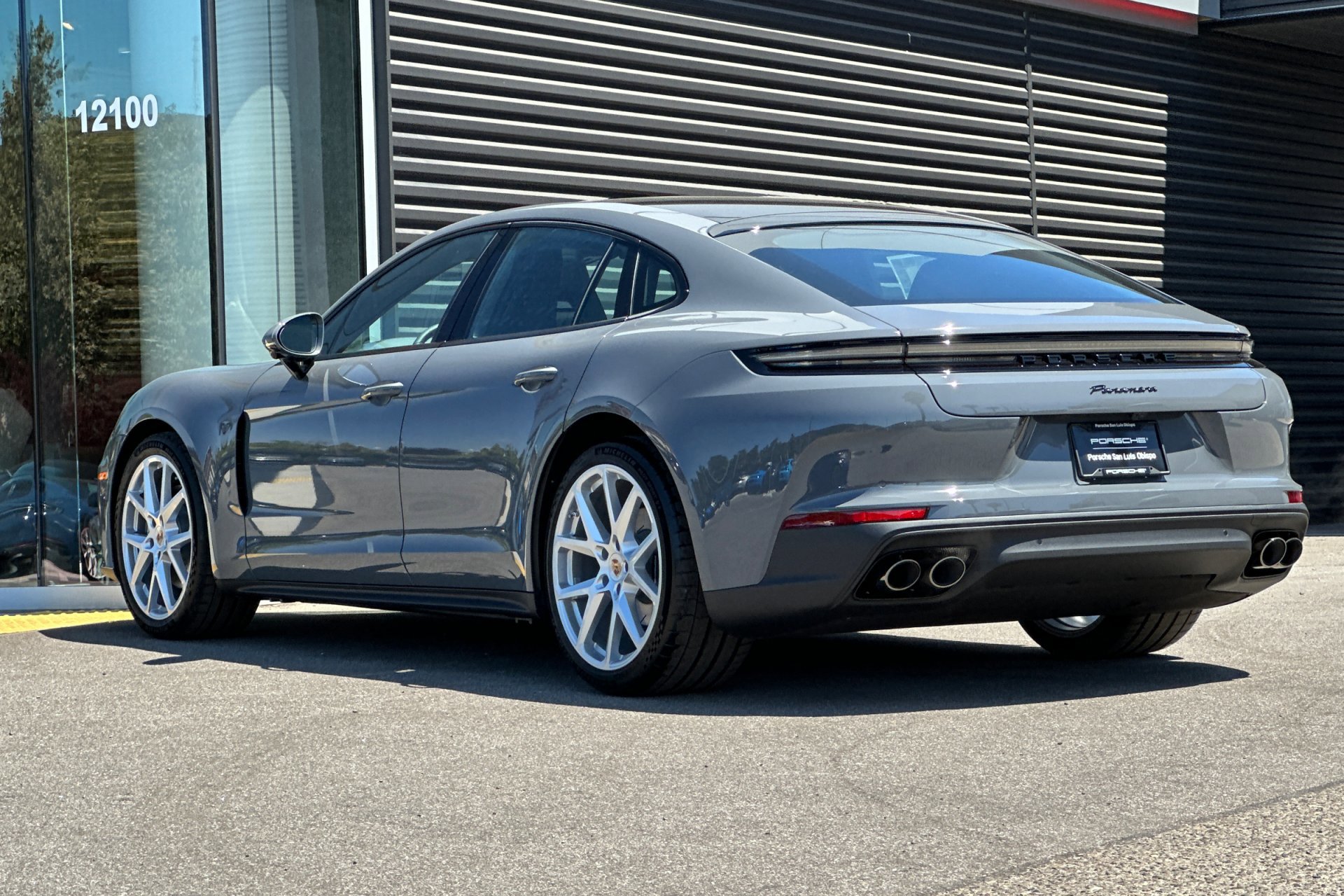 New 2025 Porsche Panamera image 3