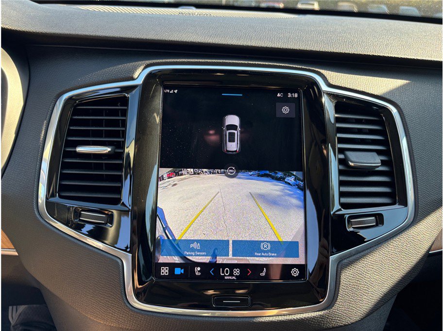 Used 2023 Volvo XC90 B5 Plus Bright image 32