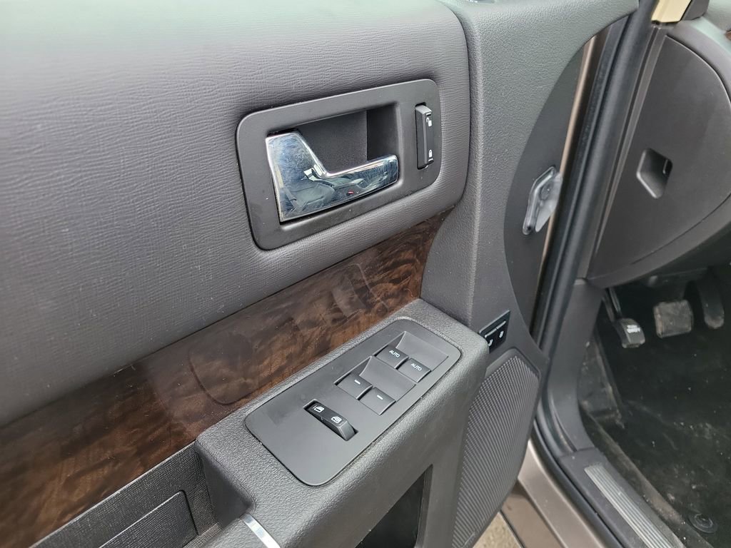 Used 2019 Ford Flex Limited image 19
