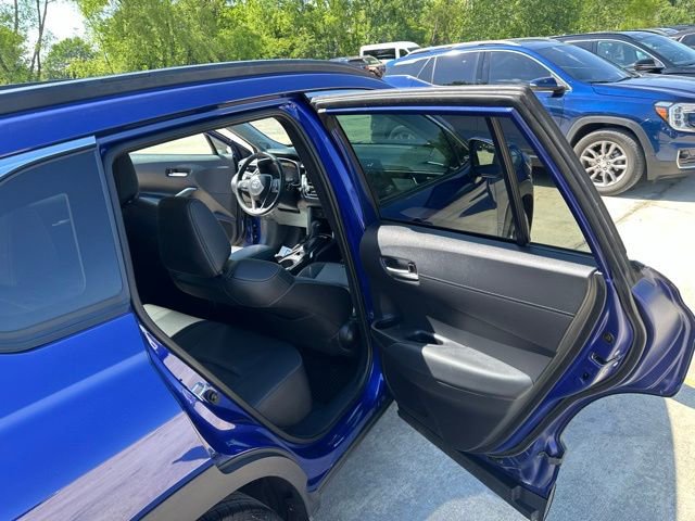 Used 2022 Toyota Corolla Cross XLE w/ Convenience Package AWD/4WD image 15