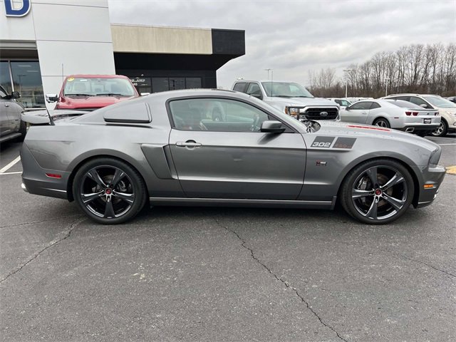 Used 2014 Ford Mustang GT w/ Equipment Group 301A image 8