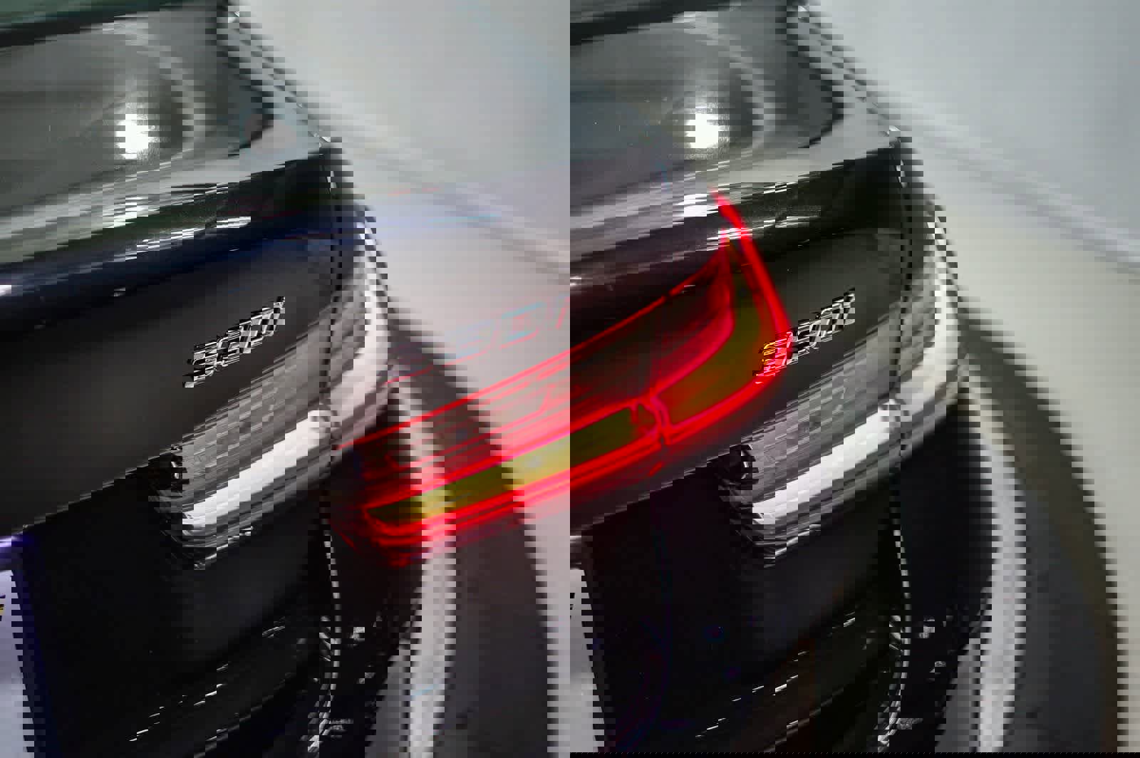 Used 2023 BMW 330i Sedan w/ Driving Assistance Package image 9