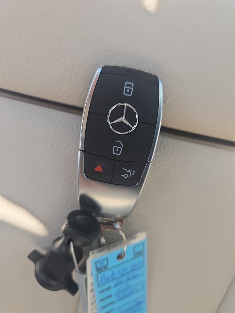 New 2026 Mercedes-Benz GLB 250 4MATIC image 28
