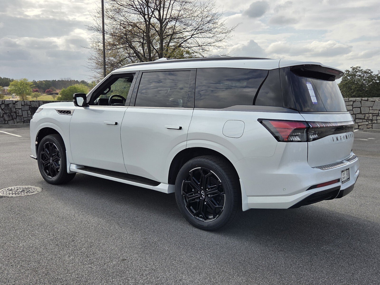 New 2026 INFINITI QX80 4WD image 8