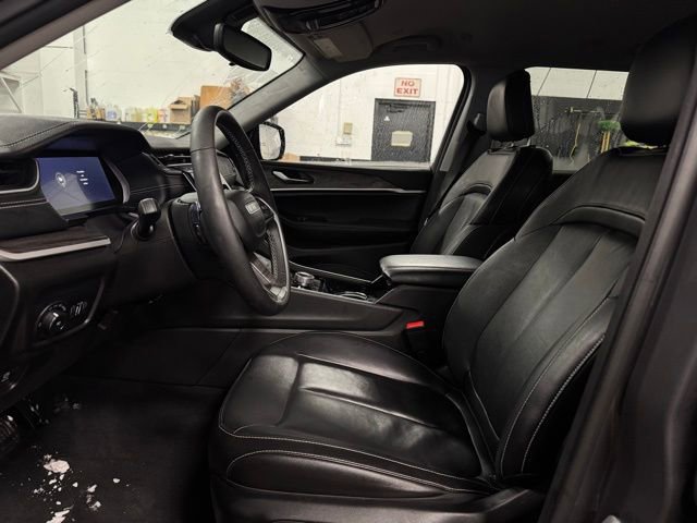 Used 2023 Jeep Grand Cherokee L Limited image 17