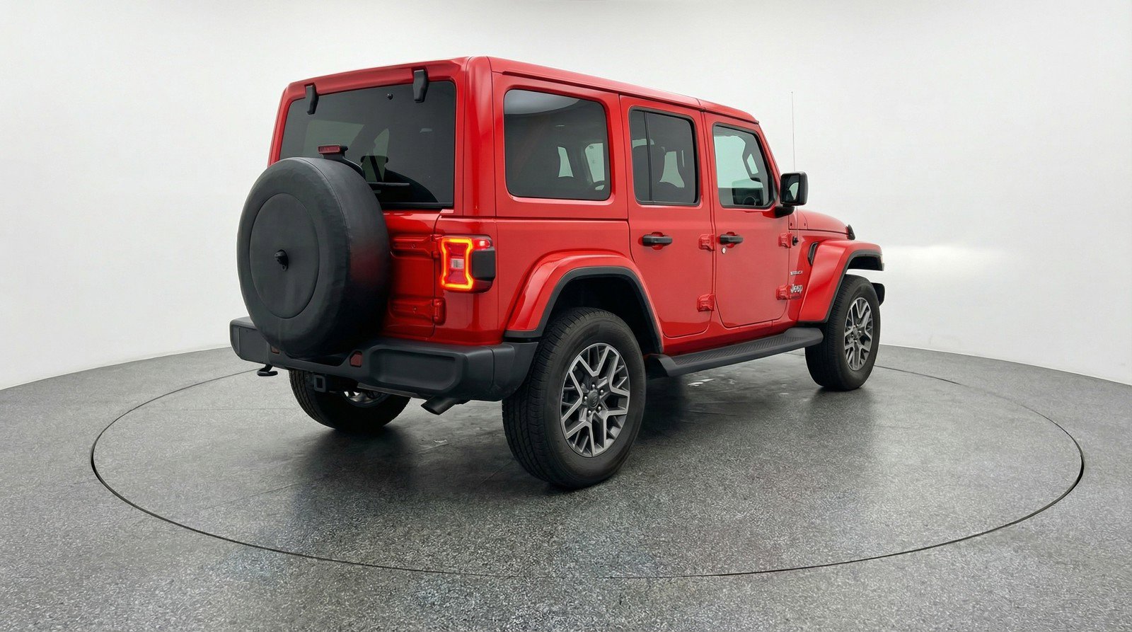 Used 2025 Jeep Wrangler Sahara AWD/4WD image 9