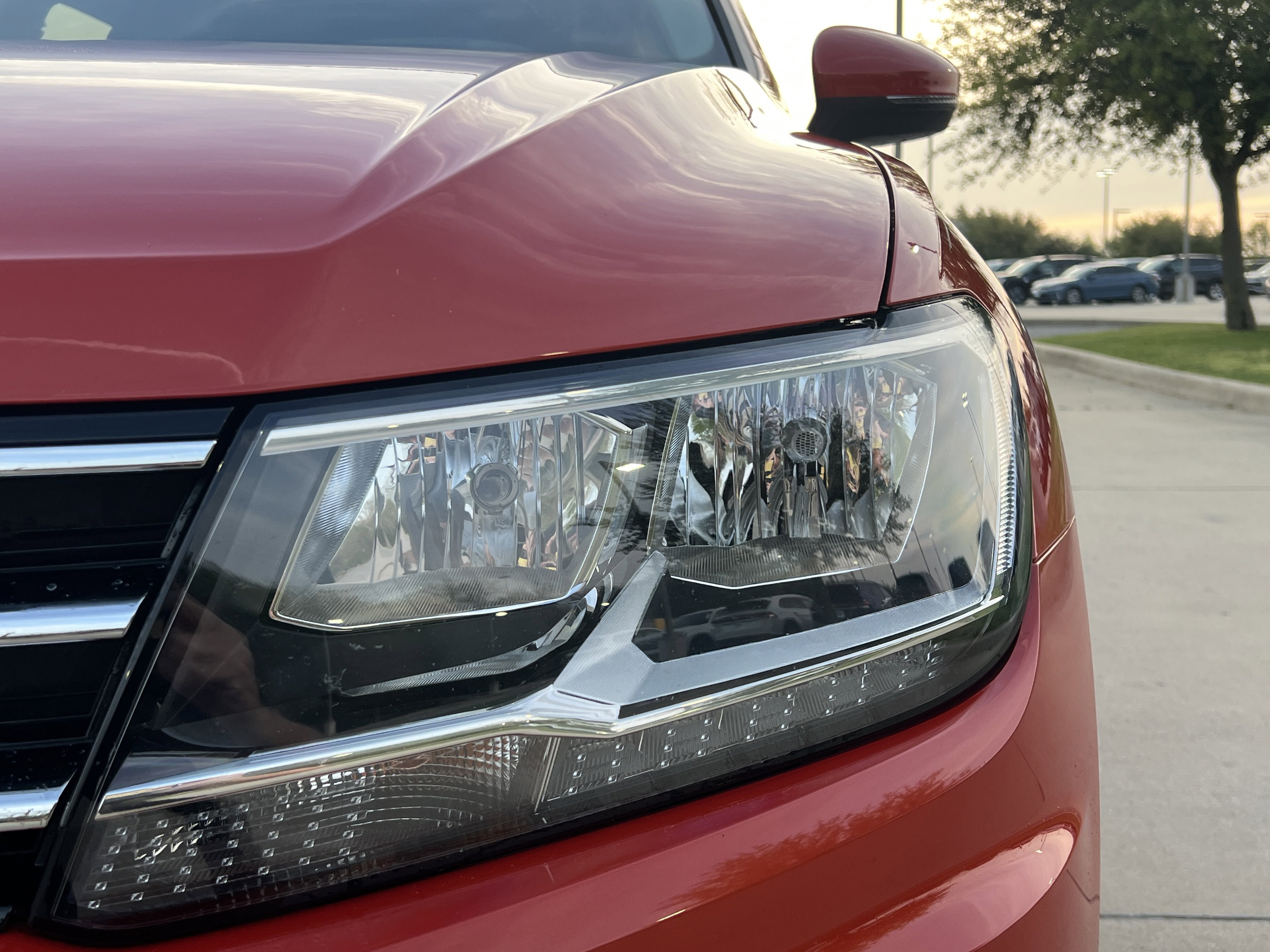 Used 2019 Volkswagen Tiguan SEL image 6