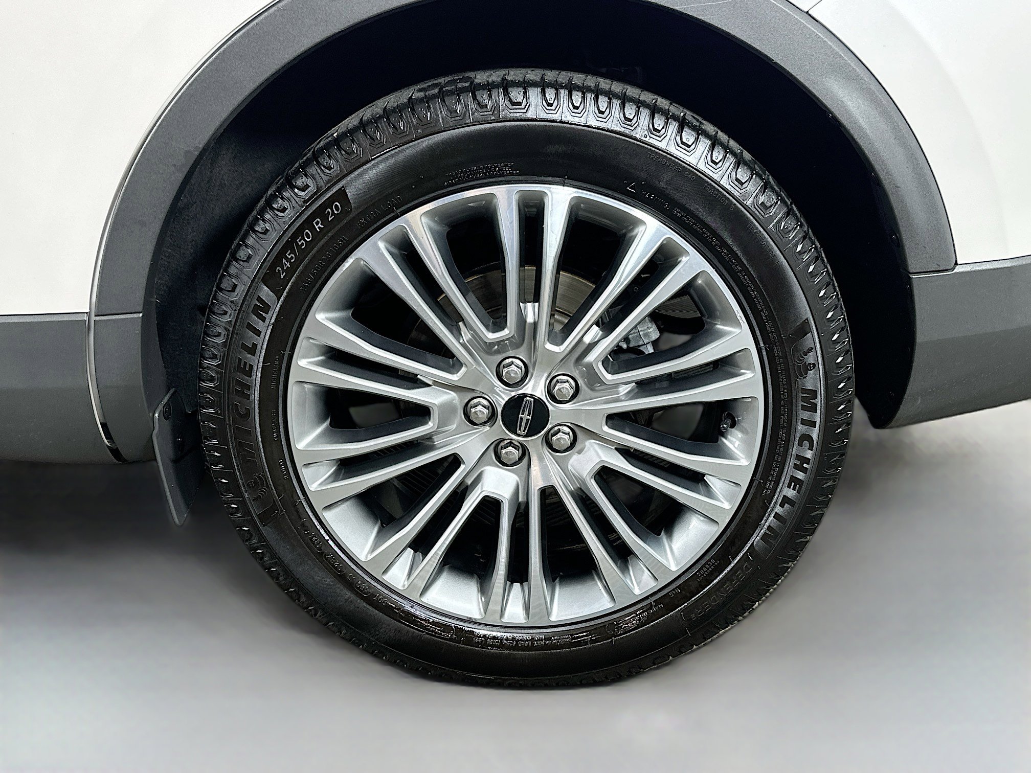 Used 2018 Lincoln MKX Reserve AWD/4WD image 30