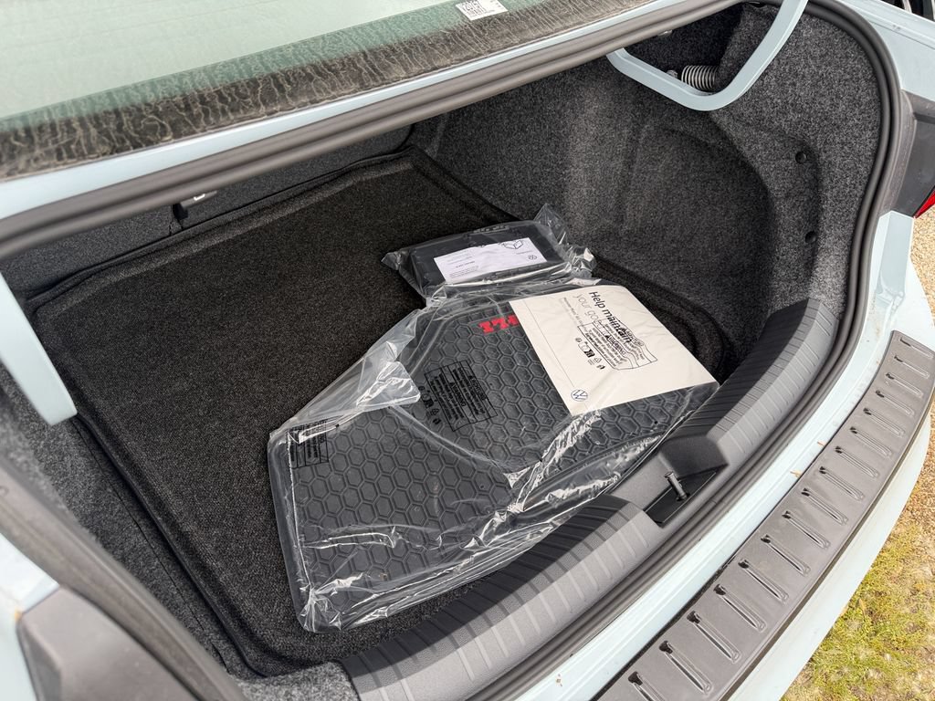 New 2026 Volkswagen Jetta GLI Autobahn FWD image 27