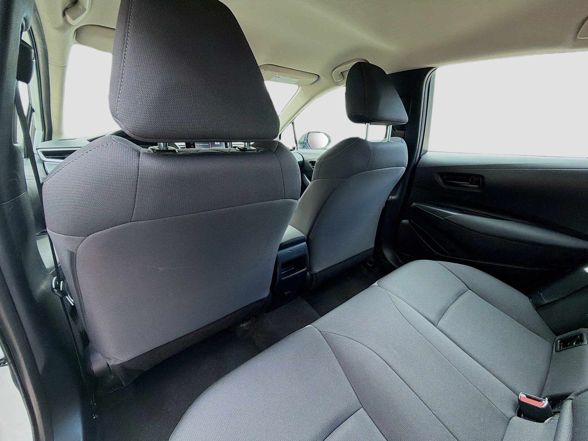 Used 2022 Toyota Corolla LE FWD image 21