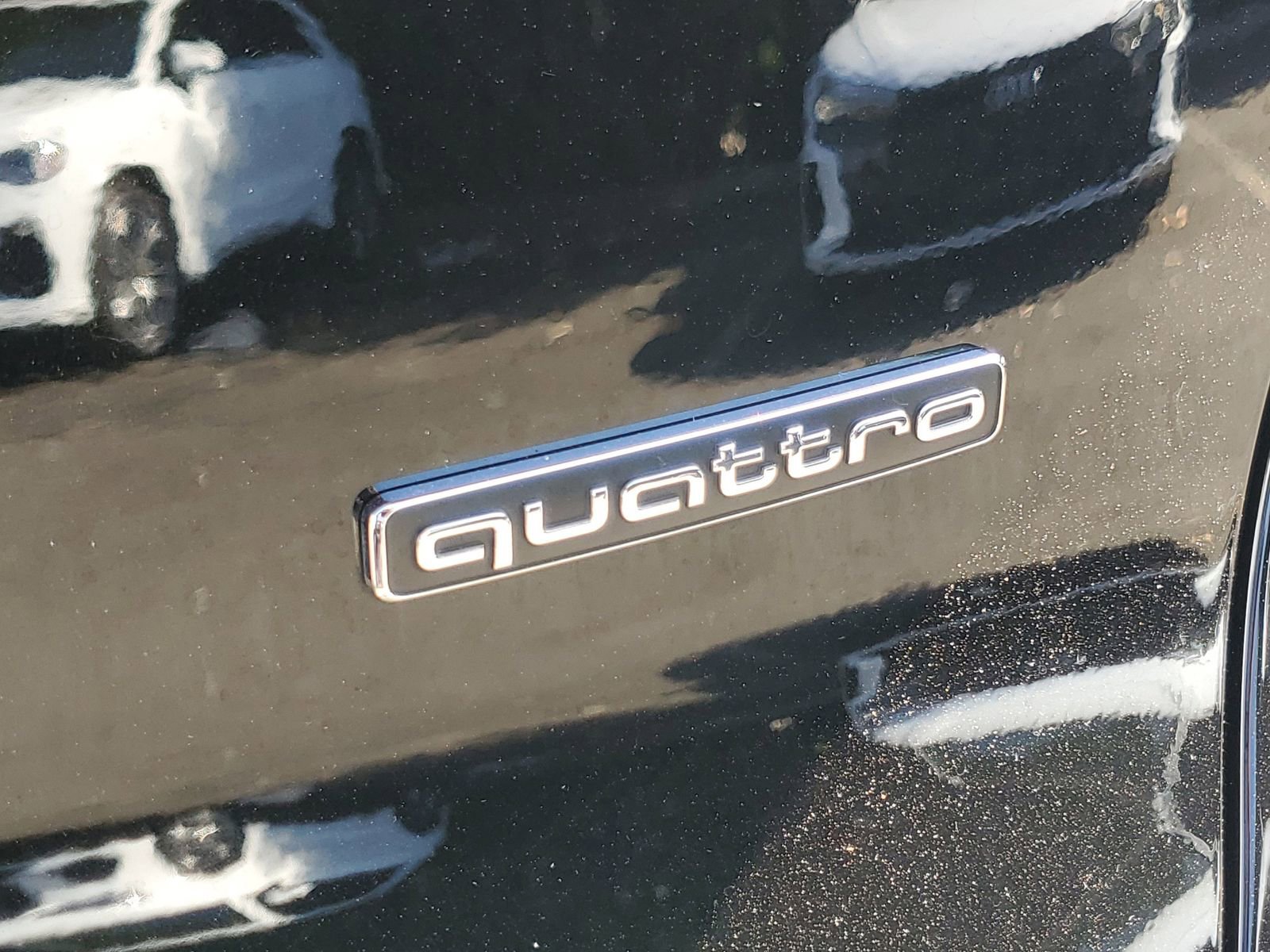 Used 2025 Audi Q5 Premium w/ Convenience Package image 8