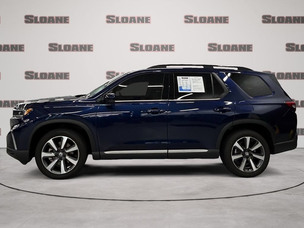 Certified 2025 Honda Pilot Touring image 2