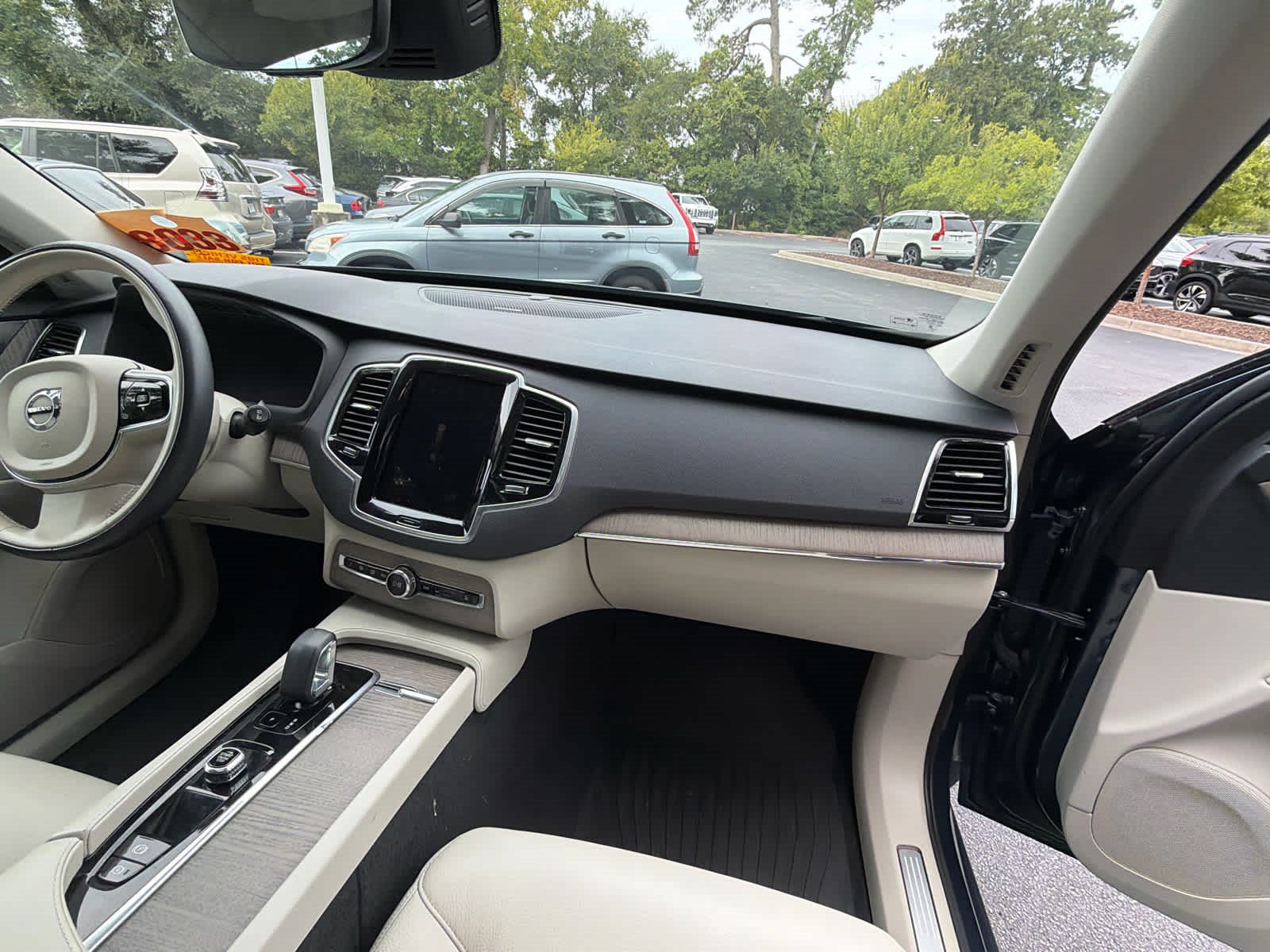 Used 2023 Volvo XC90 B6 Plus w/ Protection Package AWD/4WD image 19