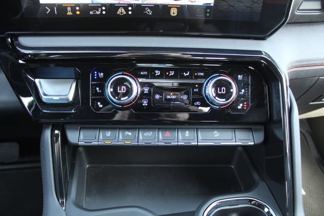 Used 2025 GMC Sierra 2500 AT4 w/ AT4 Premium Plus Package AWD/4WD image 33