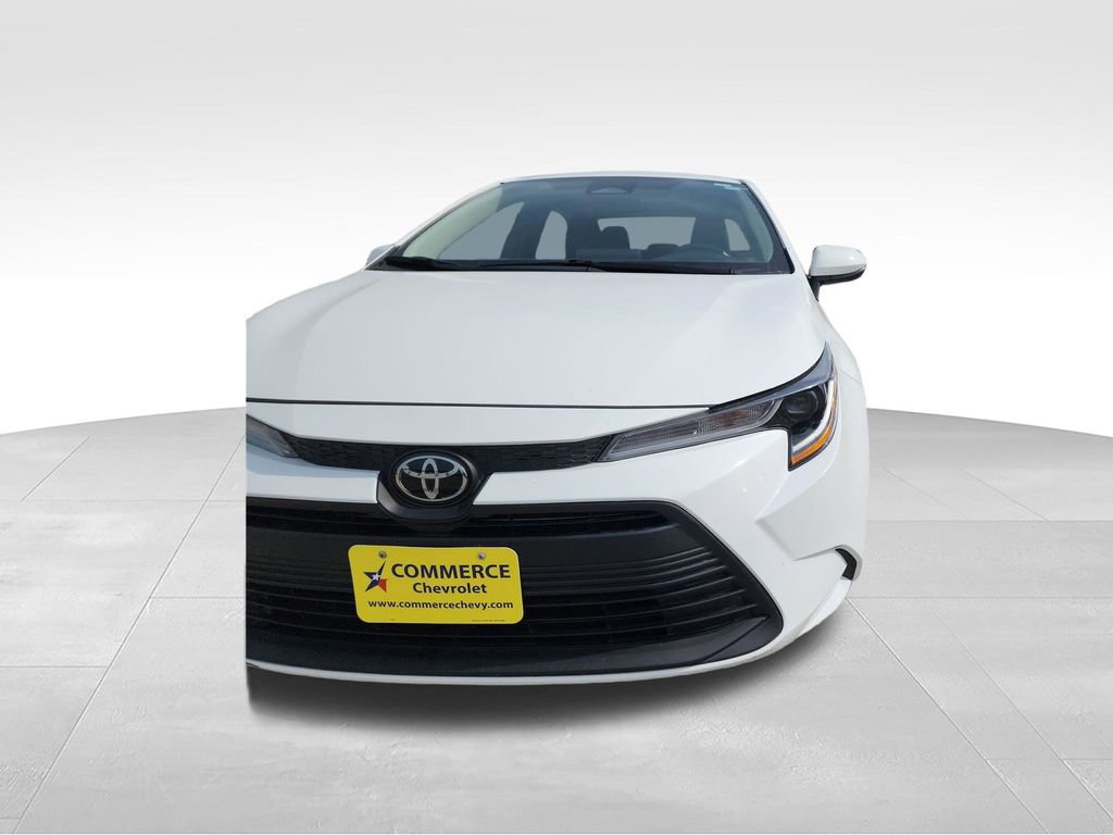 Used 2025 Toyota Corolla LE FWD image 11