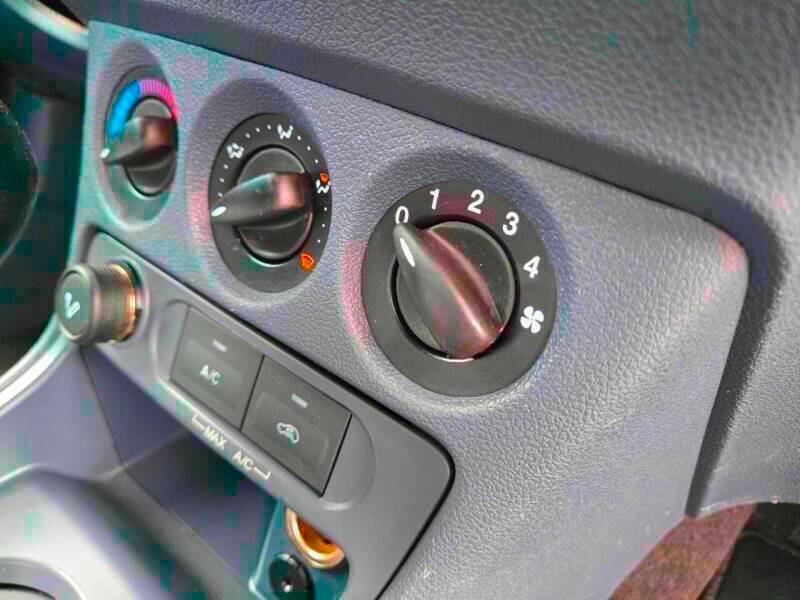 Used 2013 Ford Transit Connect XLT image 17