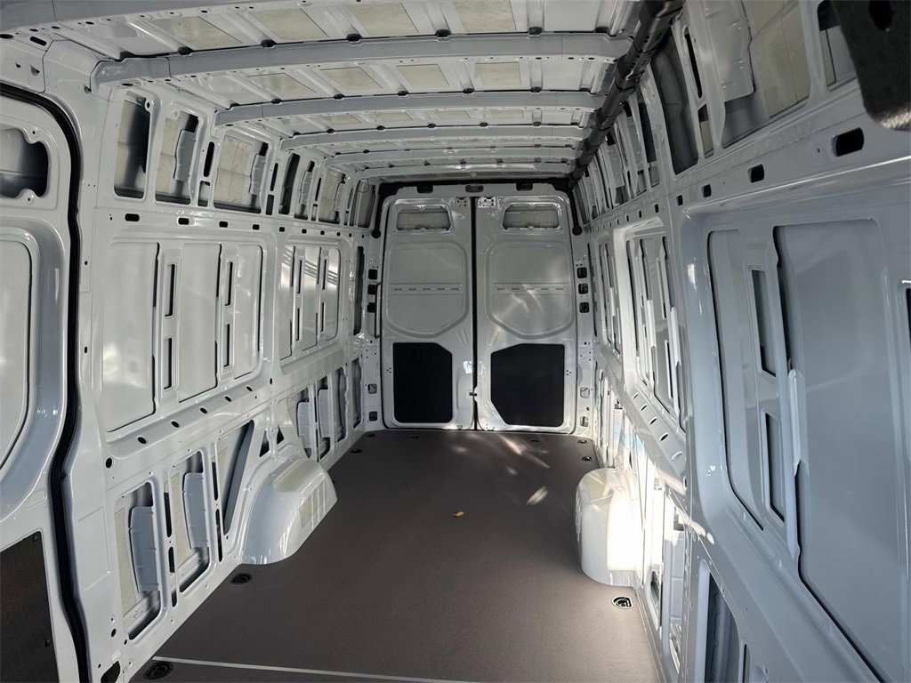 New 2026 Mercedes-Benz Sprinter 2500 image 18
