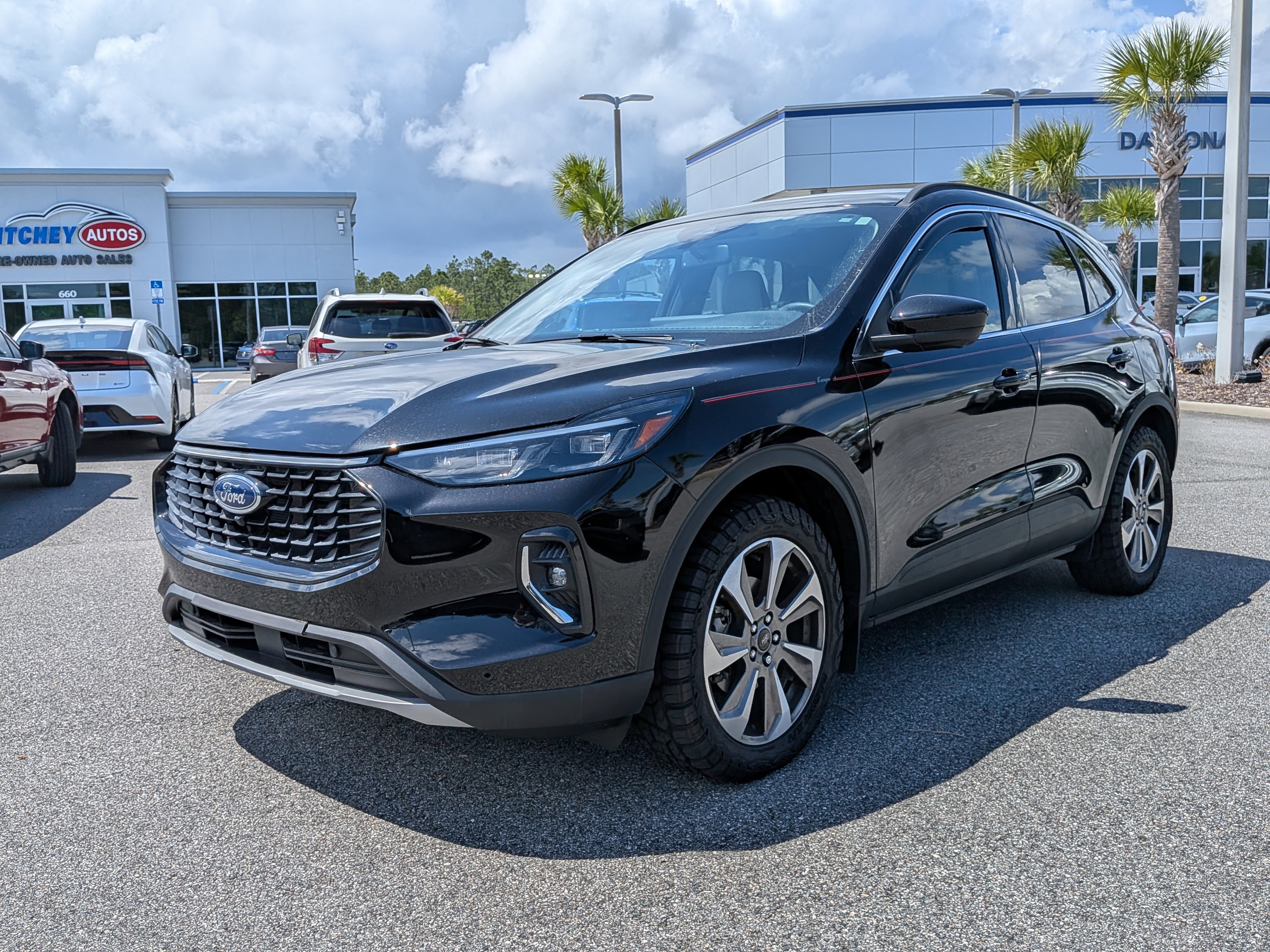 Used 2023 Ford Escape Platinum AWD/4WD image 8