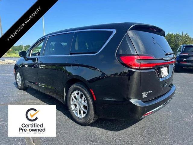 Certified 2024 Chrysler Pacifica Touring-L FWD image 7