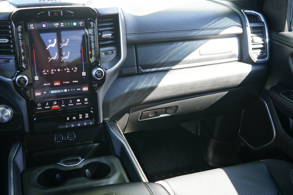 Used 2023 RAM 1500 Laramie AWD/4WD image 28