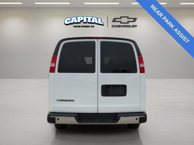 Used 2024 Chevrolet Express 3500 LT w/ LT Preferred Equipment Group RWD image 4