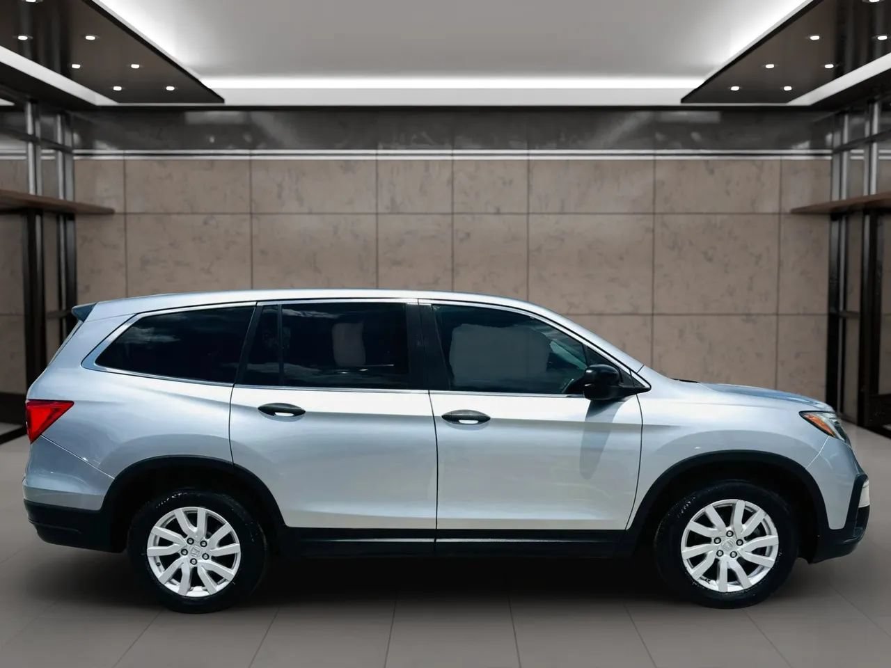 Used 2021 Honda Pilot LX image 2