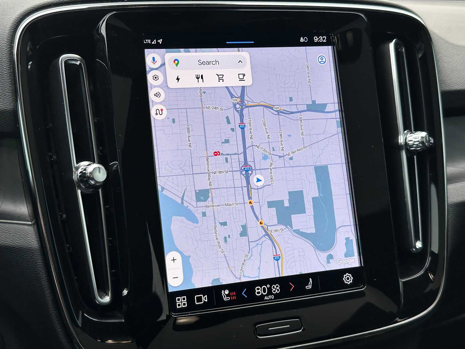 Certified 2023 Volvo C40 P8 Recharge Ultimate image 25