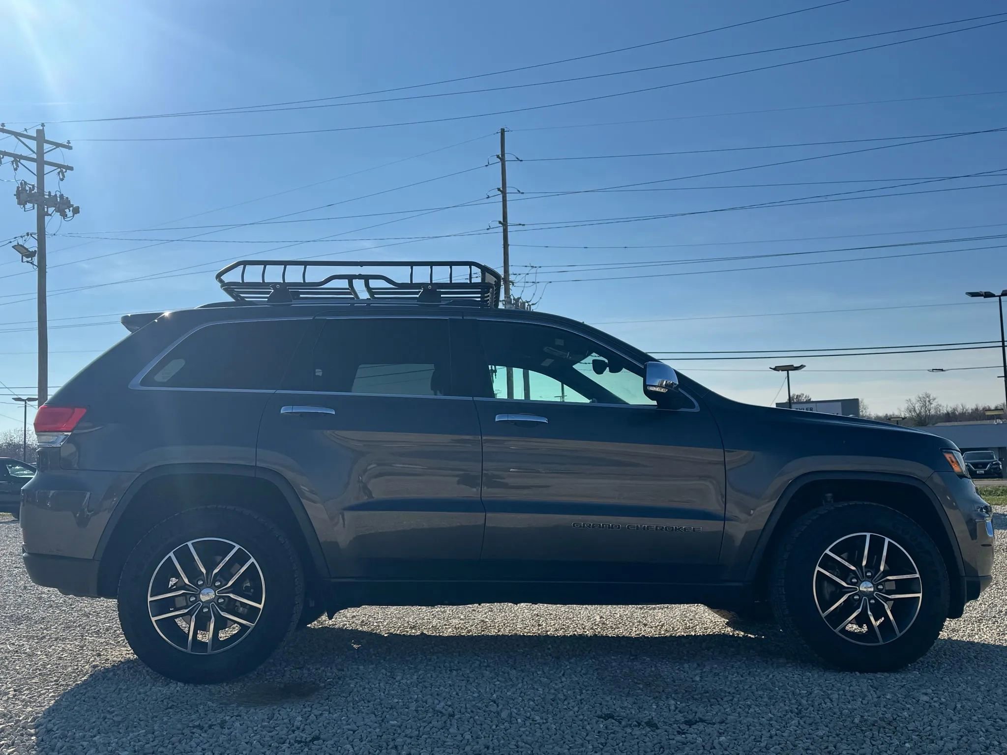 Used 2017 Jeep Grand Cherokee Limited w/ Luxury Group II image 6