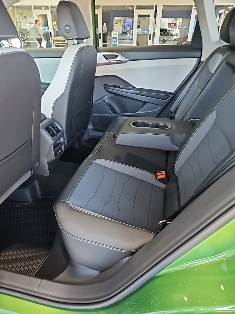 New 2026 Volkswagen Taos SE image 22