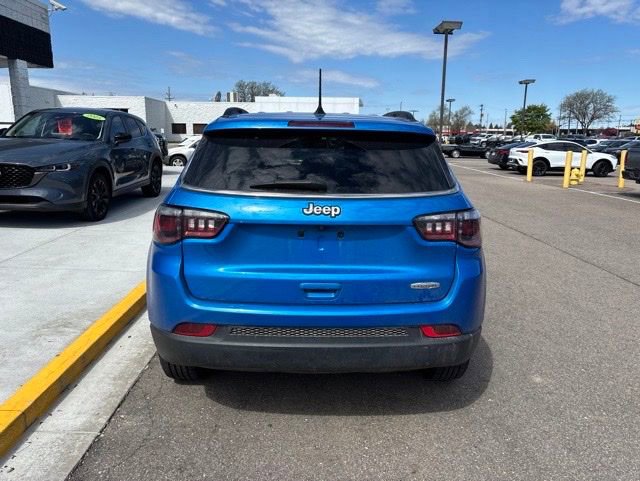 Used 2022 Jeep Compass Latitude FWD image 8