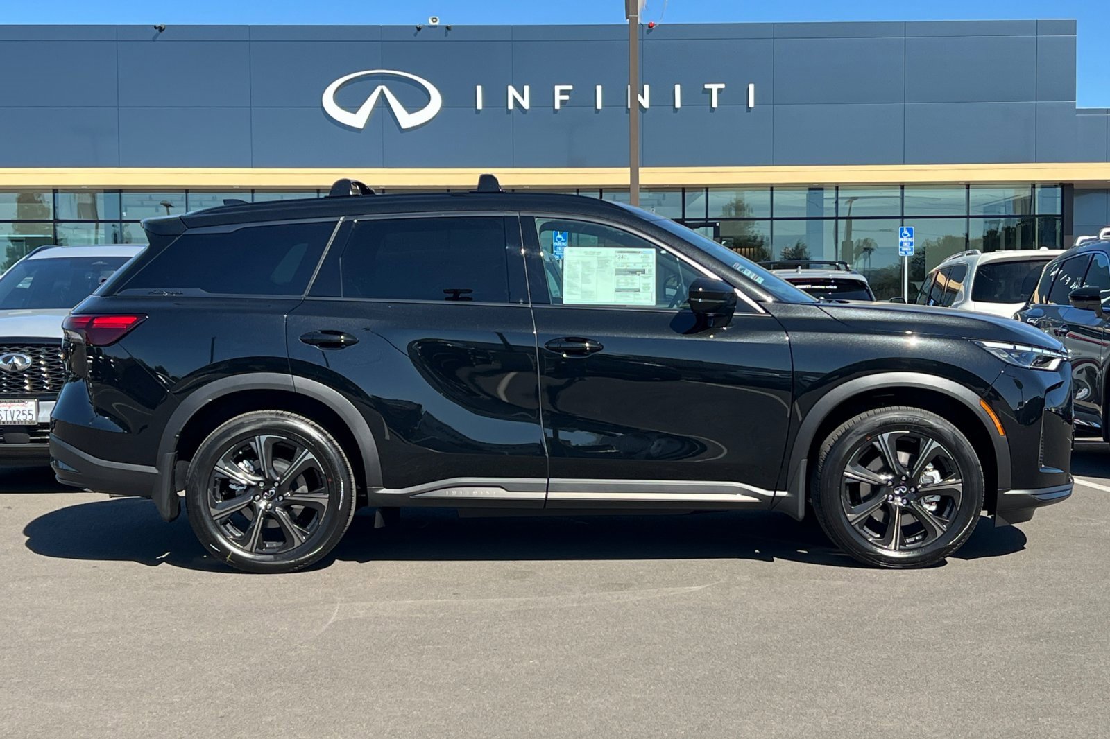 New 2026 INFINITI QX60 Autograph w/ Dark Cargo Package image 6
