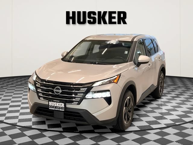 Used 2025 Nissan Rogue SV AWD/4WD image 6