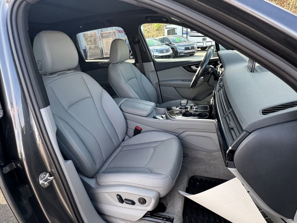 Used 2018 Audi Q7 3.0T Prestige image 24
