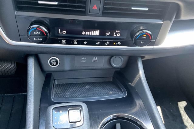 Used 2023 Nissan Rogue SV FWD image 29