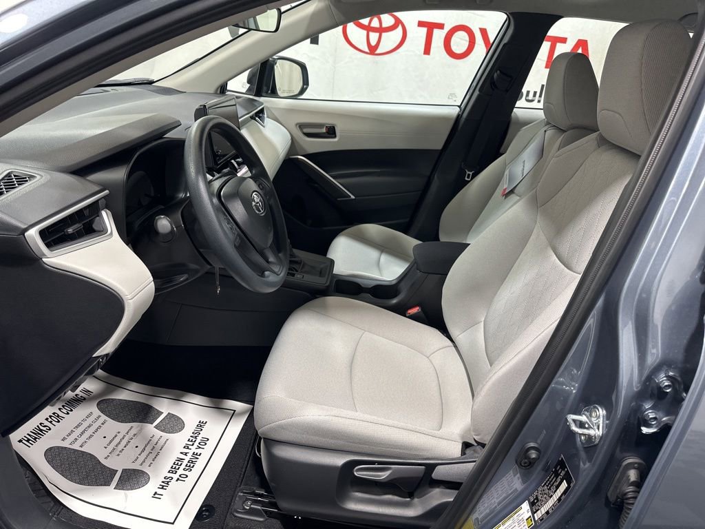 Used 2026 Toyota Corolla Cross L image 24